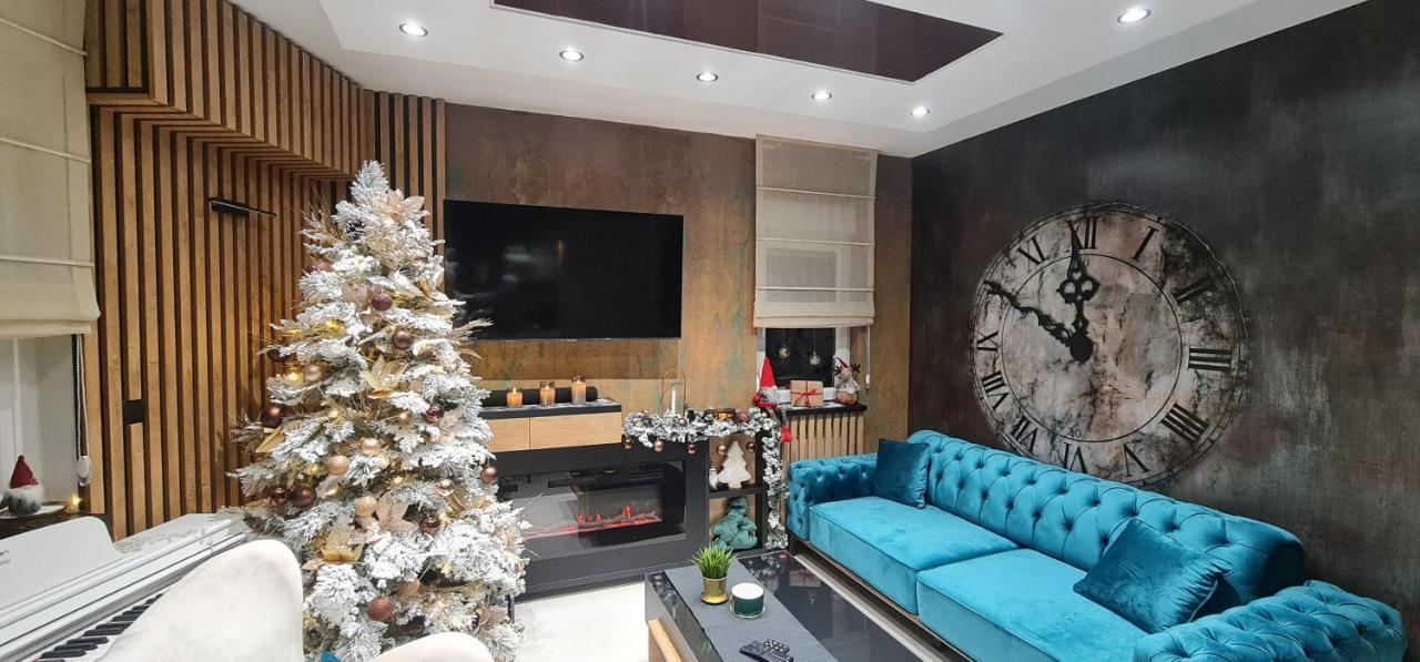 Design Apartment Platinium Spa Lux 5 Star "Havana" Completely Private Wellness & Spa Free Included Sauna & Jacuzzi & Salt Wall & Fire Place & 3D Ceilings & Business Wifi & Netflix & Keyless Code Entry & Full Smart App & Secure 2 Parking Place Чуприя Экстерьер фото