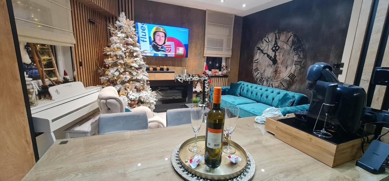 Design Apartment Platinium Spa Lux 5 Star "Havana" Completely Private Wellness & Spa Free Included Sauna & Jacuzzi & Salt Wall & Fire Place & 3D Ceilings & Business Wifi & Netflix & Keyless Code Entry & Full Smart App & Secure 2 Parking Place Чуприя Экстерьер фото