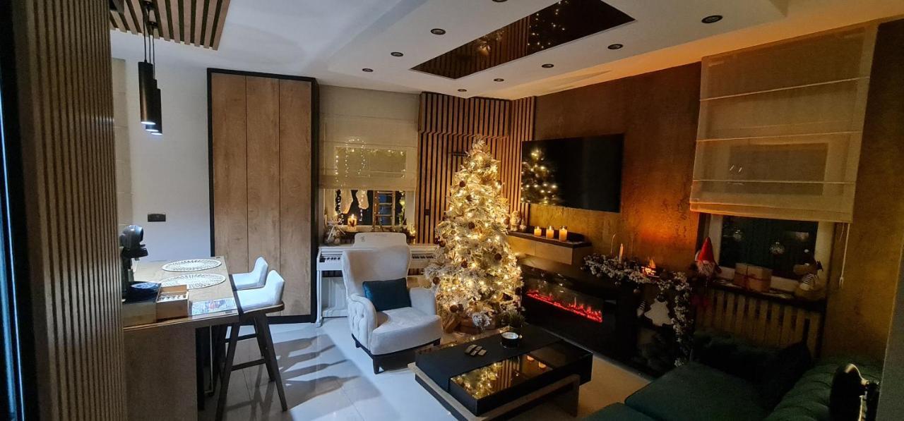 Design Apartment Platinium Spa Lux 5 Star "Havana" Completely Private Wellness & Spa Free Included Sauna & Jacuzzi & Salt Wall & Fire Place & 3D Ceilings & Business Wifi & Netflix & Keyless Code Entry & Full Smart App & Secure 2 Parking Place Чуприя Экстерьер фото