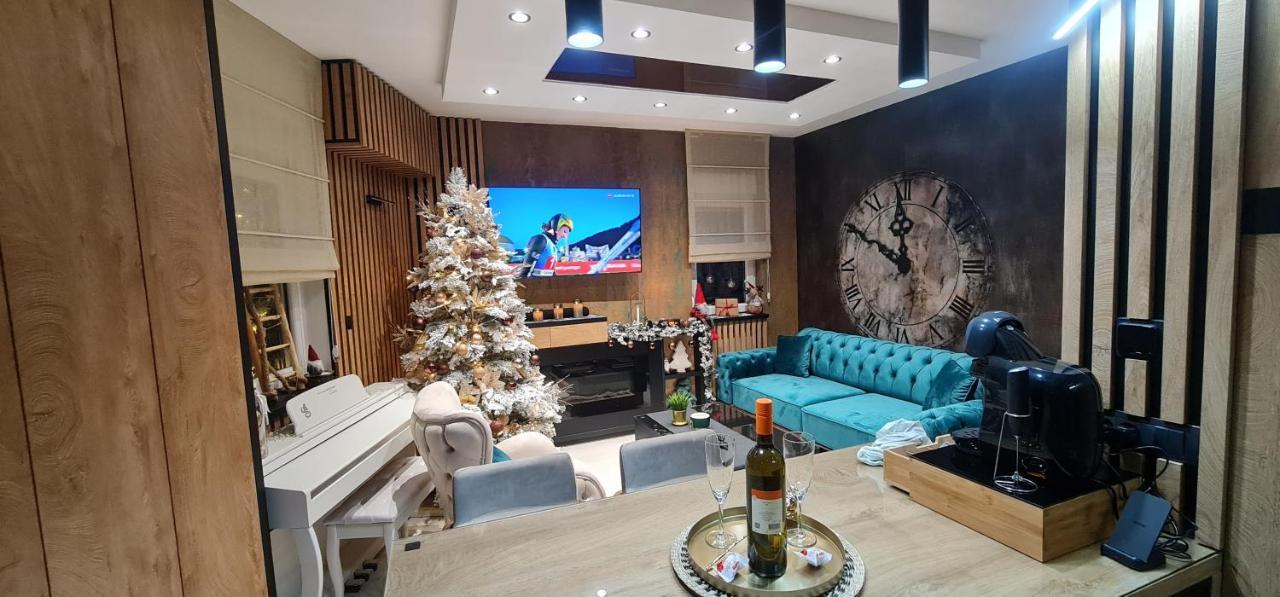 Design Apartment Platinium Spa Lux 5 Star "Havana" Completely Private Wellness & Spa Free Included Sauna & Jacuzzi & Salt Wall & Fire Place & 3D Ceilings & Business Wifi & Netflix & Keyless Code Entry & Full Smart App & Secure 2 Parking Place Чуприя Экстерьер фото